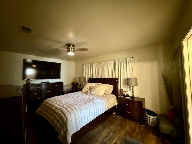 1521 Harvest Dr, Ripon, CA 95366
