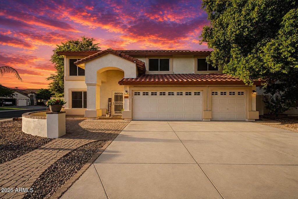 5796 W WINDROSE Drive, Glendale, AZ 85304 — exterior