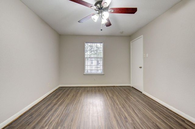 10729 Braes Bend Drive, Houston, TX 77071