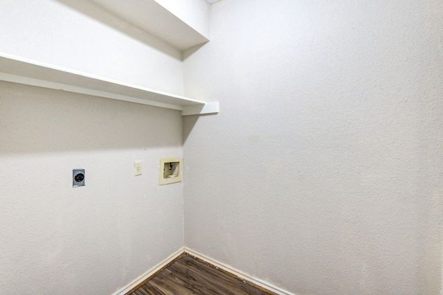 10729 Braes Bend Drive, Houston, TX 77071