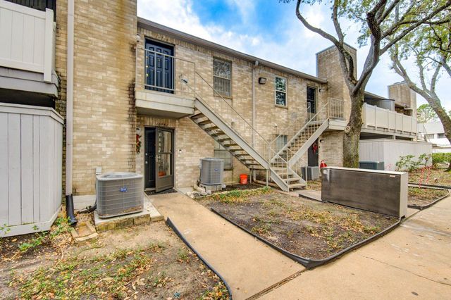 10729 Braes Bend Drive, Houston, TX 77071