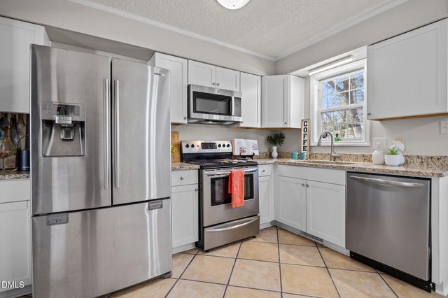 220 Dulcimer Lane, Zebulon, NC 27597