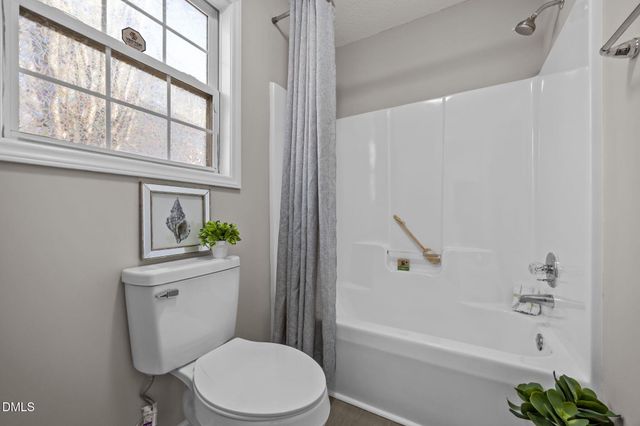 220 Dulcimer Lane, Zebulon, NC 27597