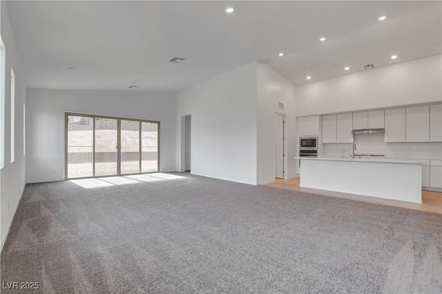 85 Sarabeth Street, Las Vegas, NV 89138