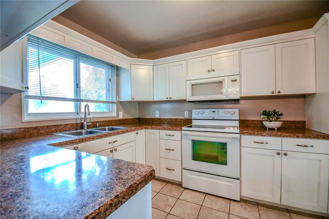1708 Duchess, Kettering, OH 45420