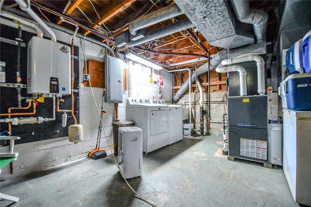 1708 Duchess, Kettering, OH 45420