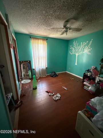 45 MINT Circle, Middleburg, FL 32068