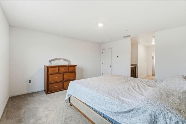 1462 W Randy Court, Fowler, CA 93625