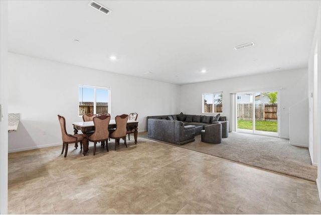 1462 W Randy Court, Fowler, CA 93625