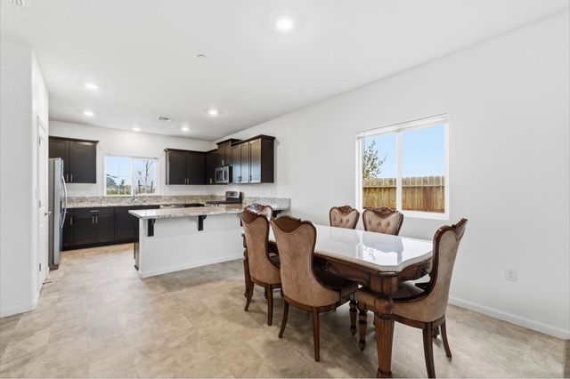 1462 W Randy Court, Fowler, CA 93625