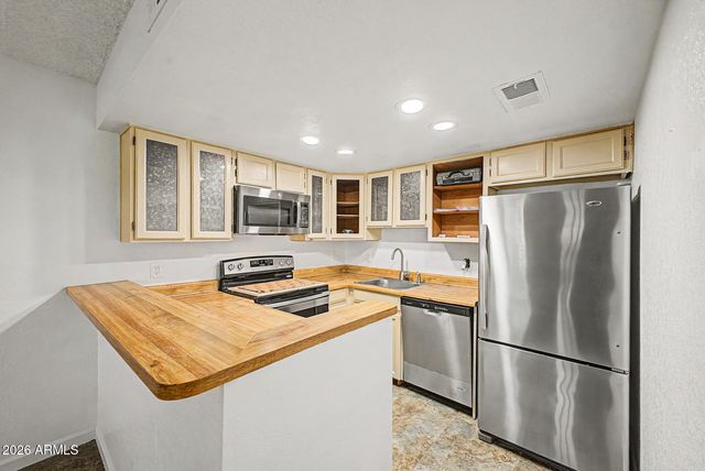 2040 S LONGMORE Street 40, Mesa, AZ 85202