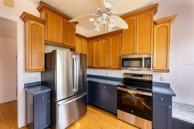 12007 45TH AVENUE W, Cortez, FL 34215