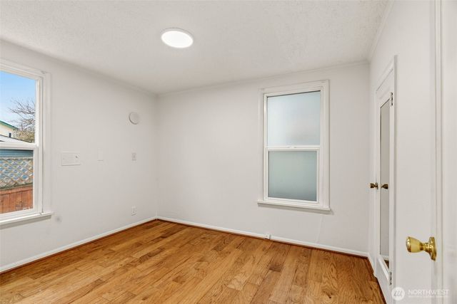 921 N 50th Street, Seattle, WA 98103