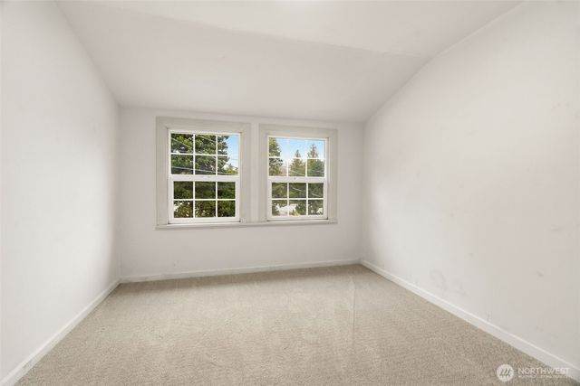 921 N 50th Street, Seattle, WA 98103