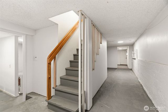 921 N 50th Street, Seattle, WA 98103