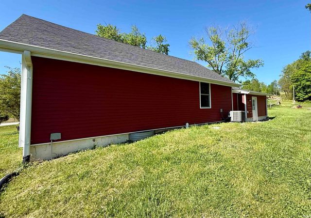 7805 US HWY 50 E Highway, Bedford, IN 47421