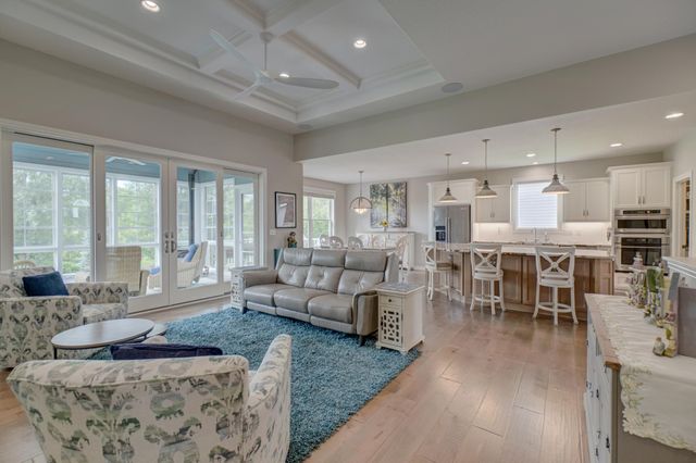 11322 Latrobe Lane N, Lake Elmo, MN 55042
