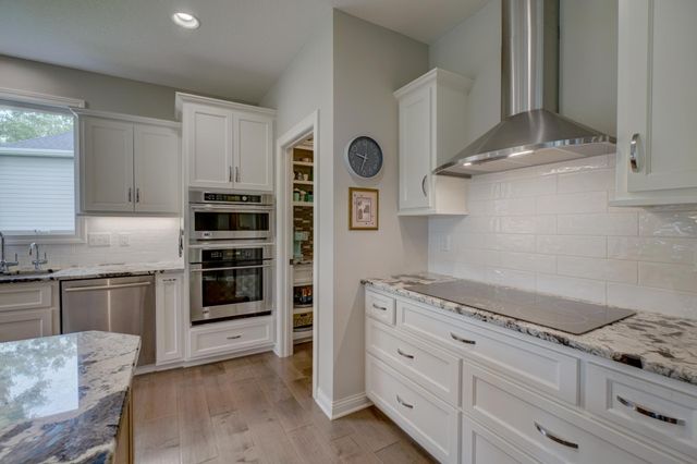 11322 Latrobe Lane N, Lake Elmo, MN 55042