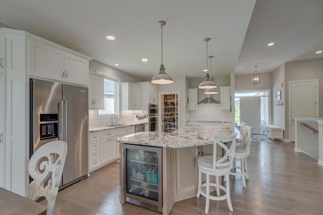 11322 Latrobe Lane N, Lake Elmo, MN 55042
