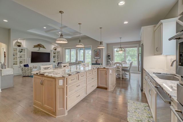 11322 Latrobe Lane N, Lake Elmo, MN 55042