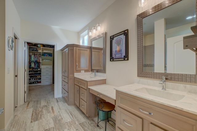 11322 Latrobe Lane N, Lake Elmo, MN 55042