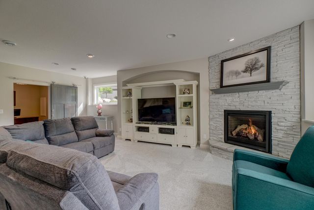 11322 Latrobe Lane N, Lake Elmo, MN 55042