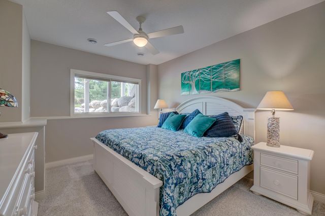 11322 Latrobe Lane N, Lake Elmo, MN 55042