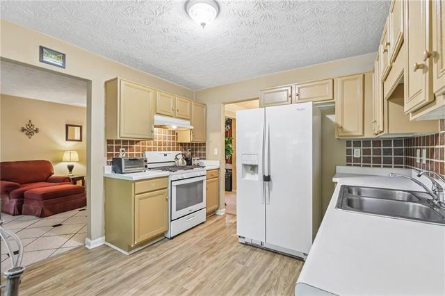 1068 Shadow Lake Drive, Lithonia, GA 30058