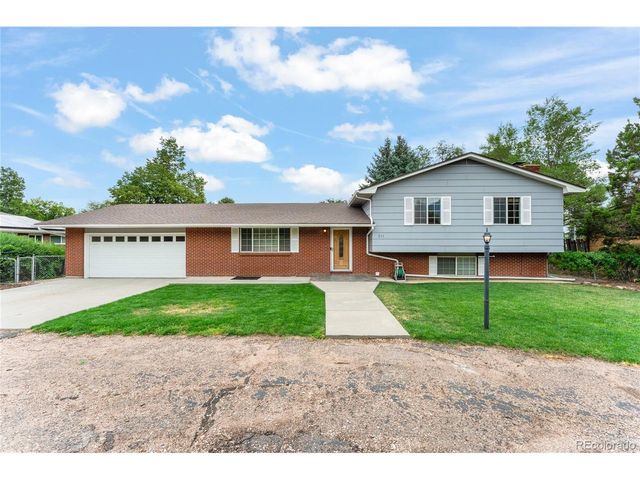 211 Westcott Ave, Colorado Springs, CO 80906