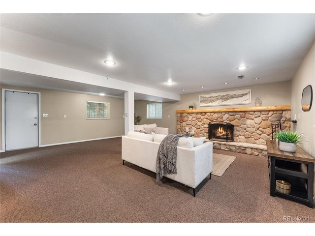 211 Westcott Ave, Colorado Springs, CO 80906