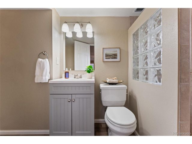 211 Westcott Ave, Colorado Springs, CO 80906