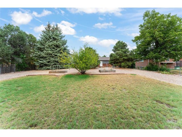 211 Westcott Ave, Colorado Springs, CO 80906