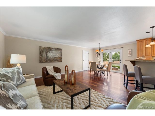 211 Westcott Ave, Colorado Springs, CO 80906