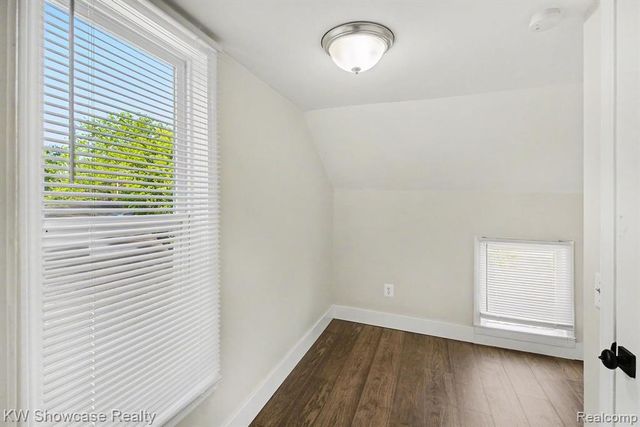 349 W Livingston Road, Highland, MI 48357