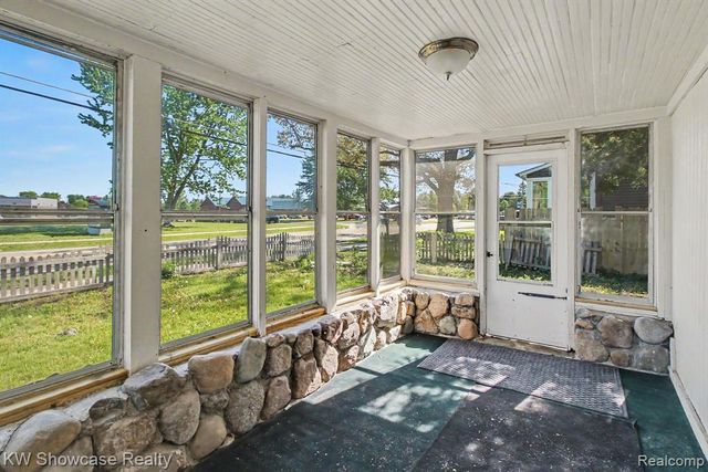 349 W Livingston Road, Highland, MI 48357