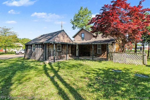 349 W Livingston Road, Highland, MI 48357