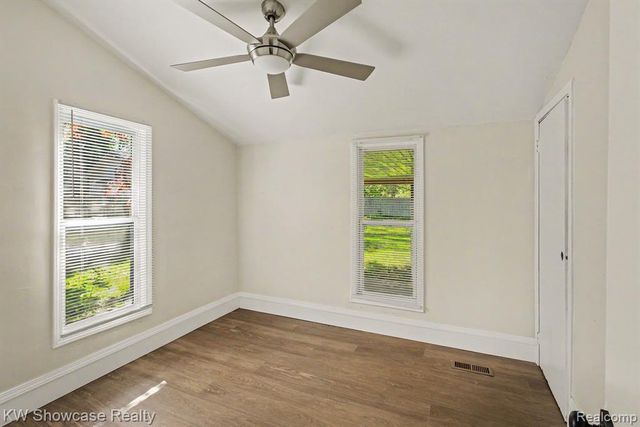 349 W Livingston Road, Highland, MI 48357