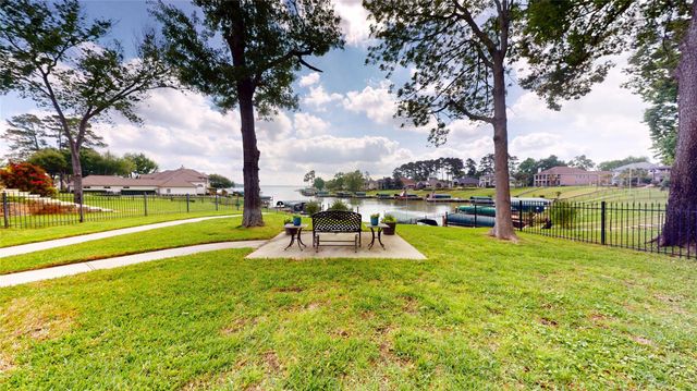 1026 The Cliffs Boulevard, Montgomery, TX 77356