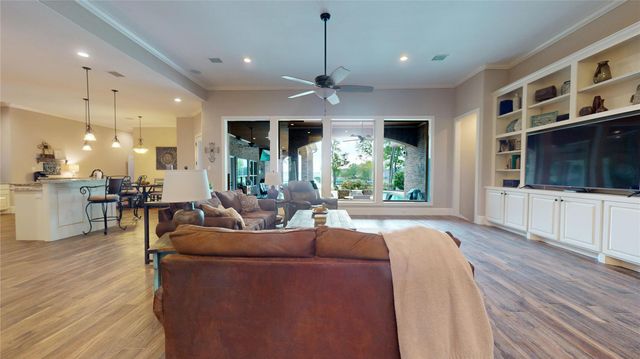 1026 The Cliffs Boulevard, Montgomery, TX 77356