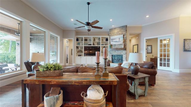 1026 The Cliffs Boulevard, Montgomery, TX 77356