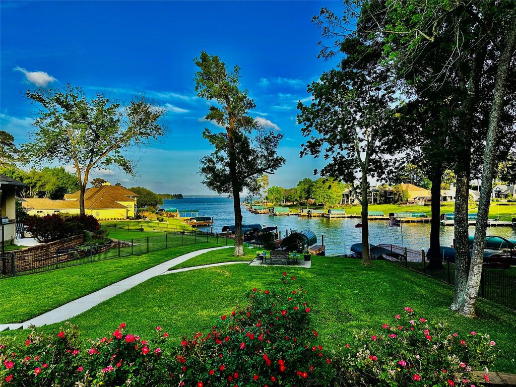 1026 The Cliffs Boulevard, Montgomery, TX 77356