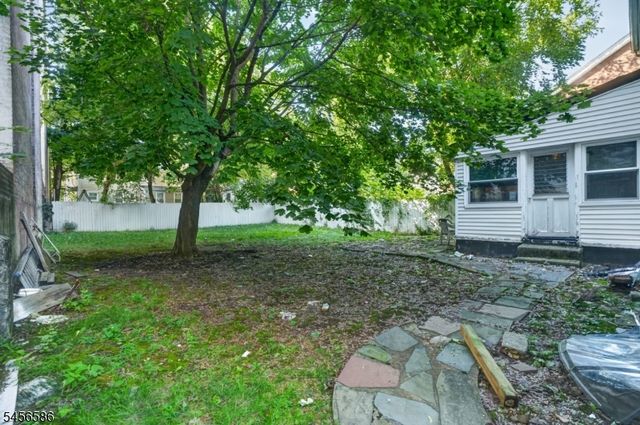 821 S 10Th St, Newark City, NJ 07108