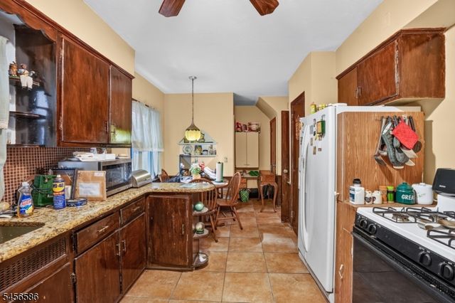 821 S 10Th St, Newark City, NJ 07108