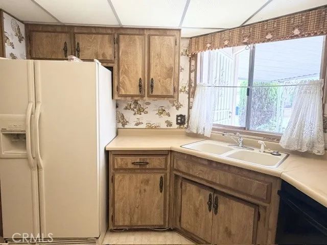 3850 Atlantic 218, Highland, CA 92346