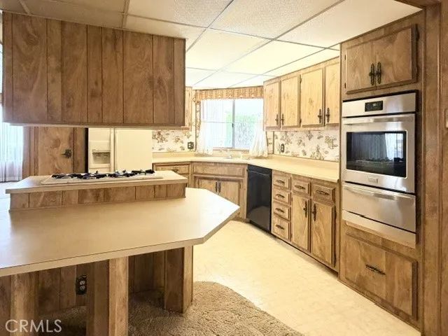 3850 Atlantic 218, Highland, CA 92346