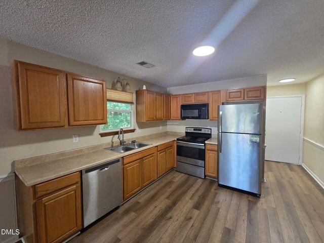 906 W Chatham Street, Cary, NC 27511