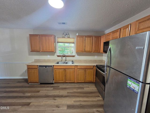906 W Chatham Street, Cary, NC 27511