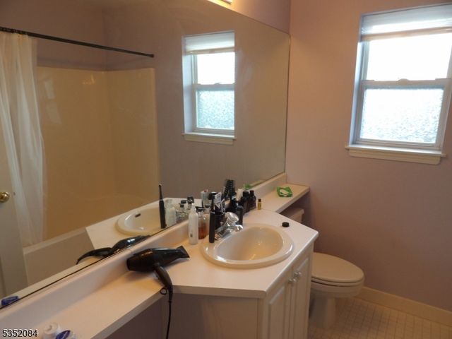 8717 Brittany Drive, Wayne Twp., NJ 07470