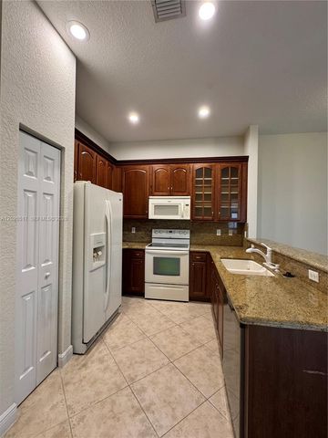 5819 Hampton Hills Blvd, Tamarac, FL 33321
