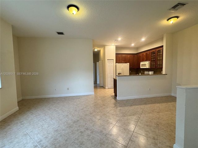 5819 Hampton Hills Blvd, Tamarac, FL 33321
